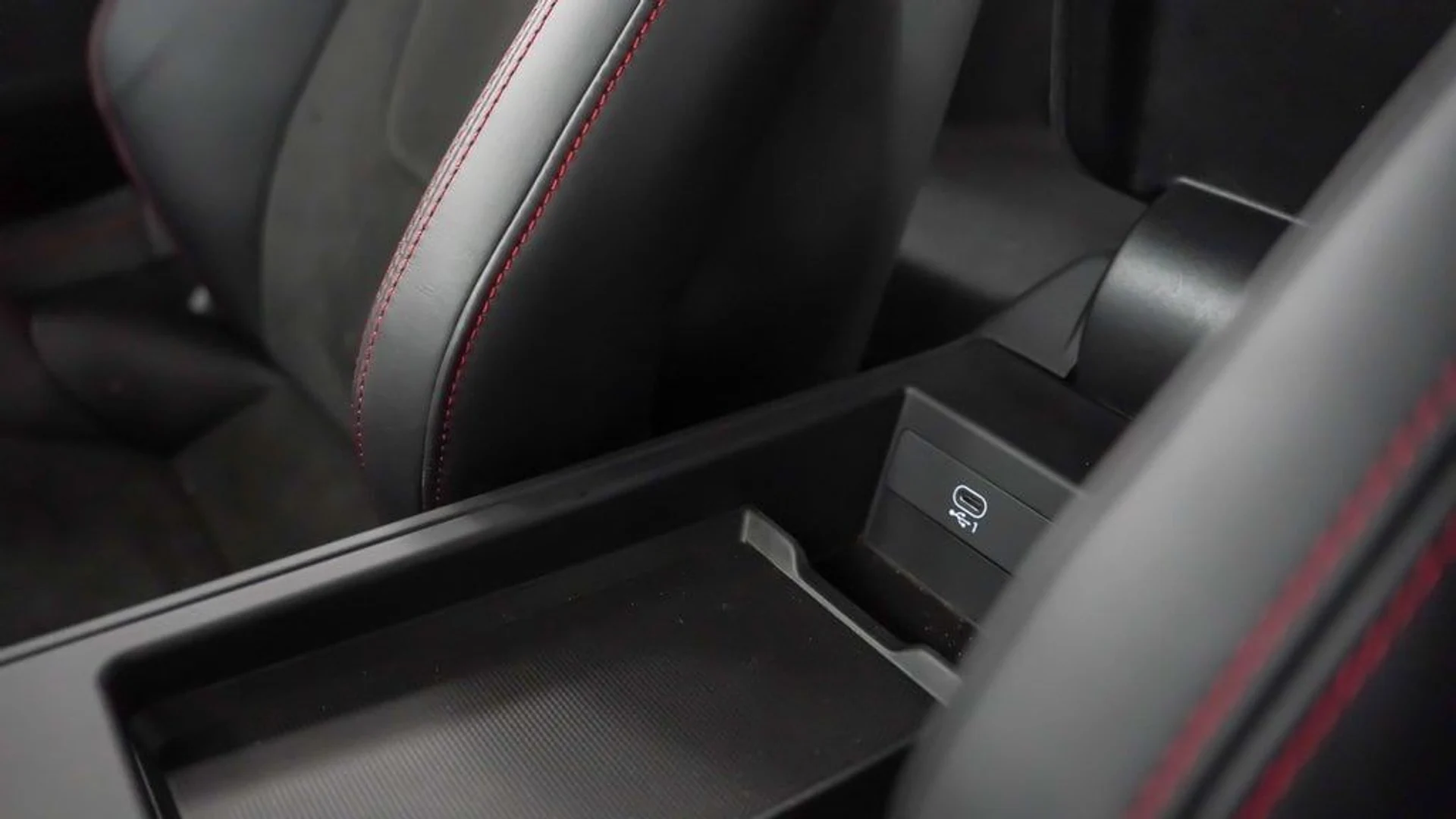 mph030_2187654442_8507386007c2aaafe5d147d3d9ae26c5x_63d0a440e4