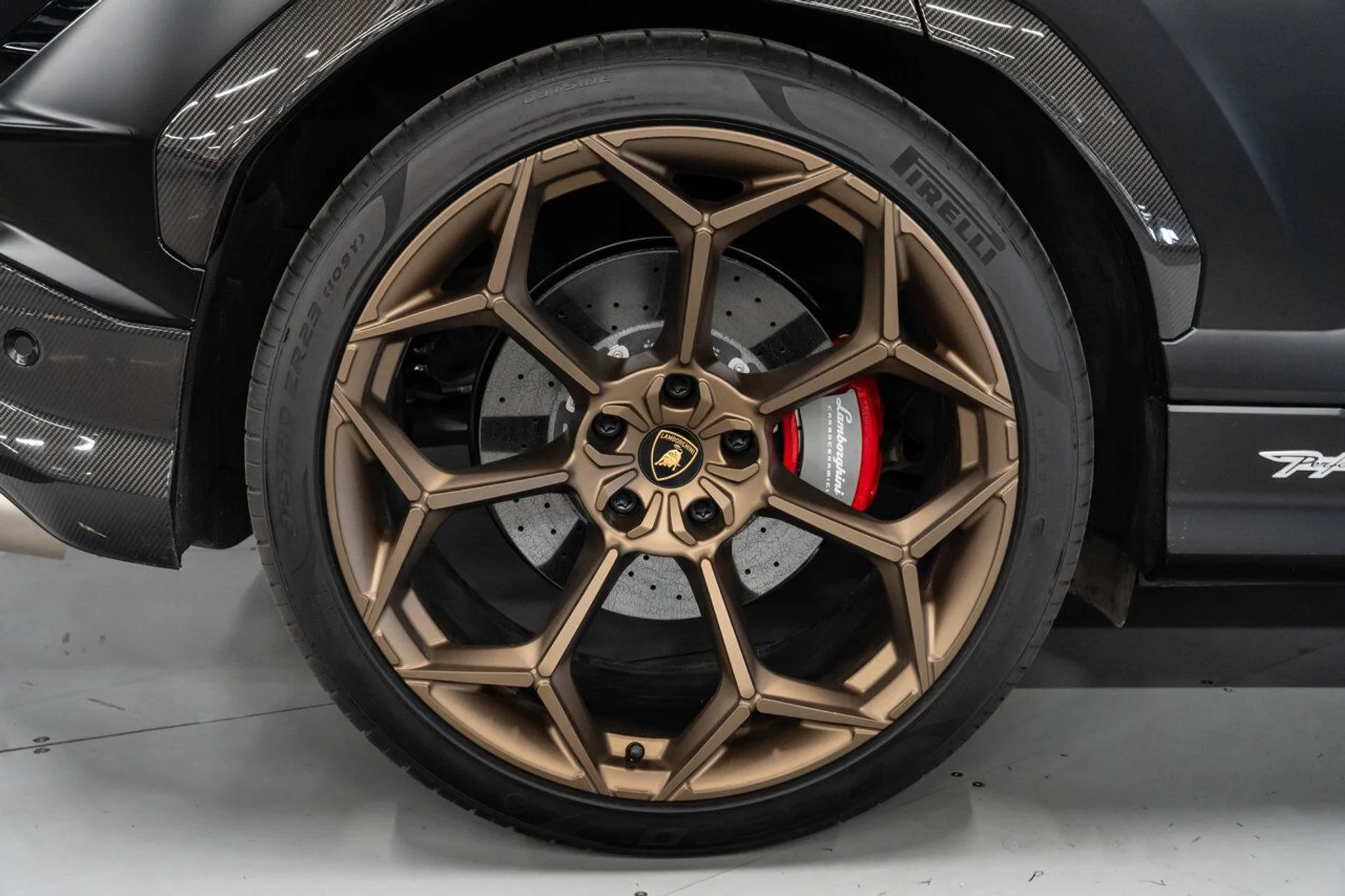 mph030_2202506477_lamborghini_urus_2023_e788eb3f98