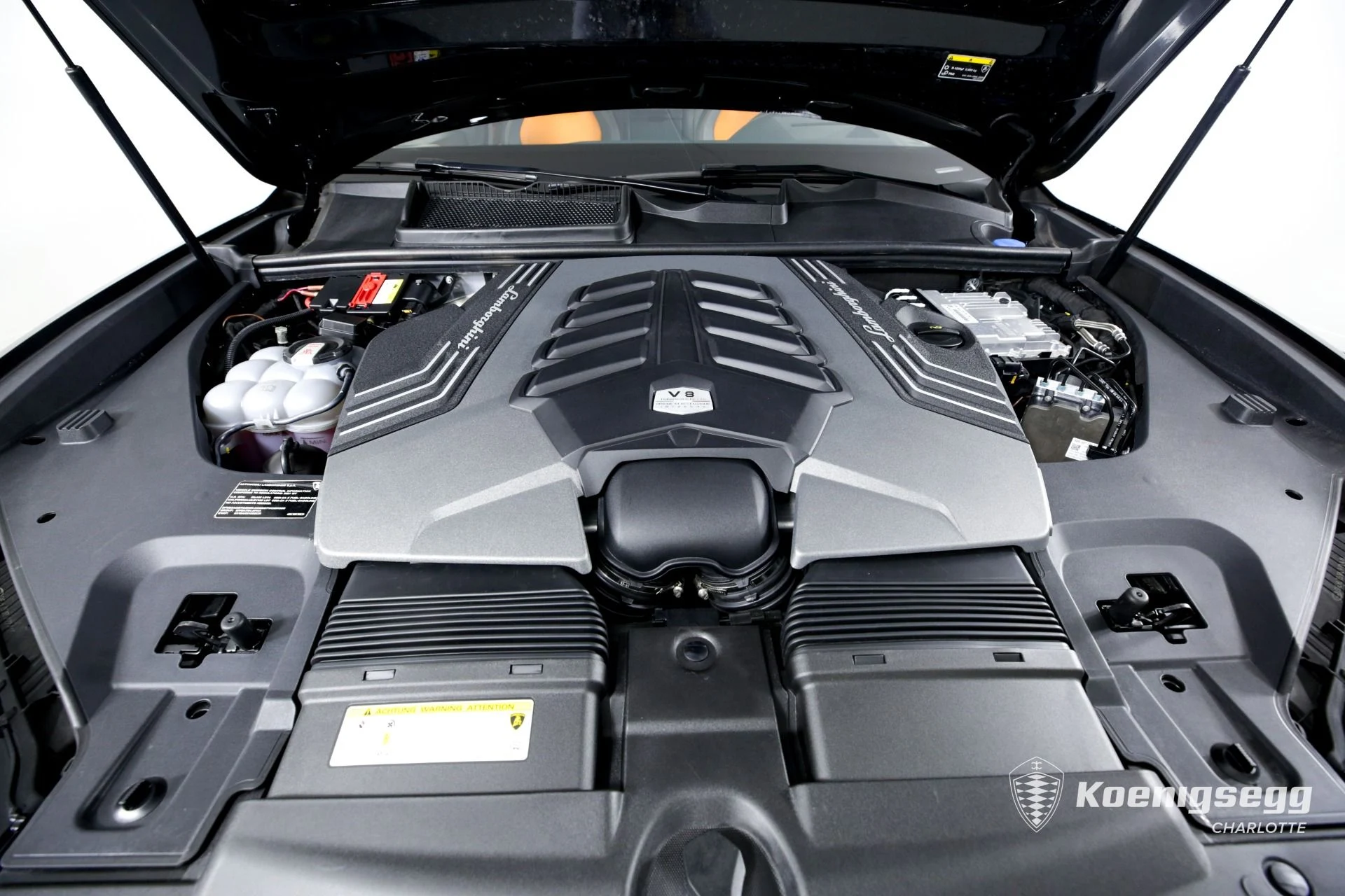 mph030_2208777482_Used_2021_Lamborghini_Urus_1675553145_846ade1297