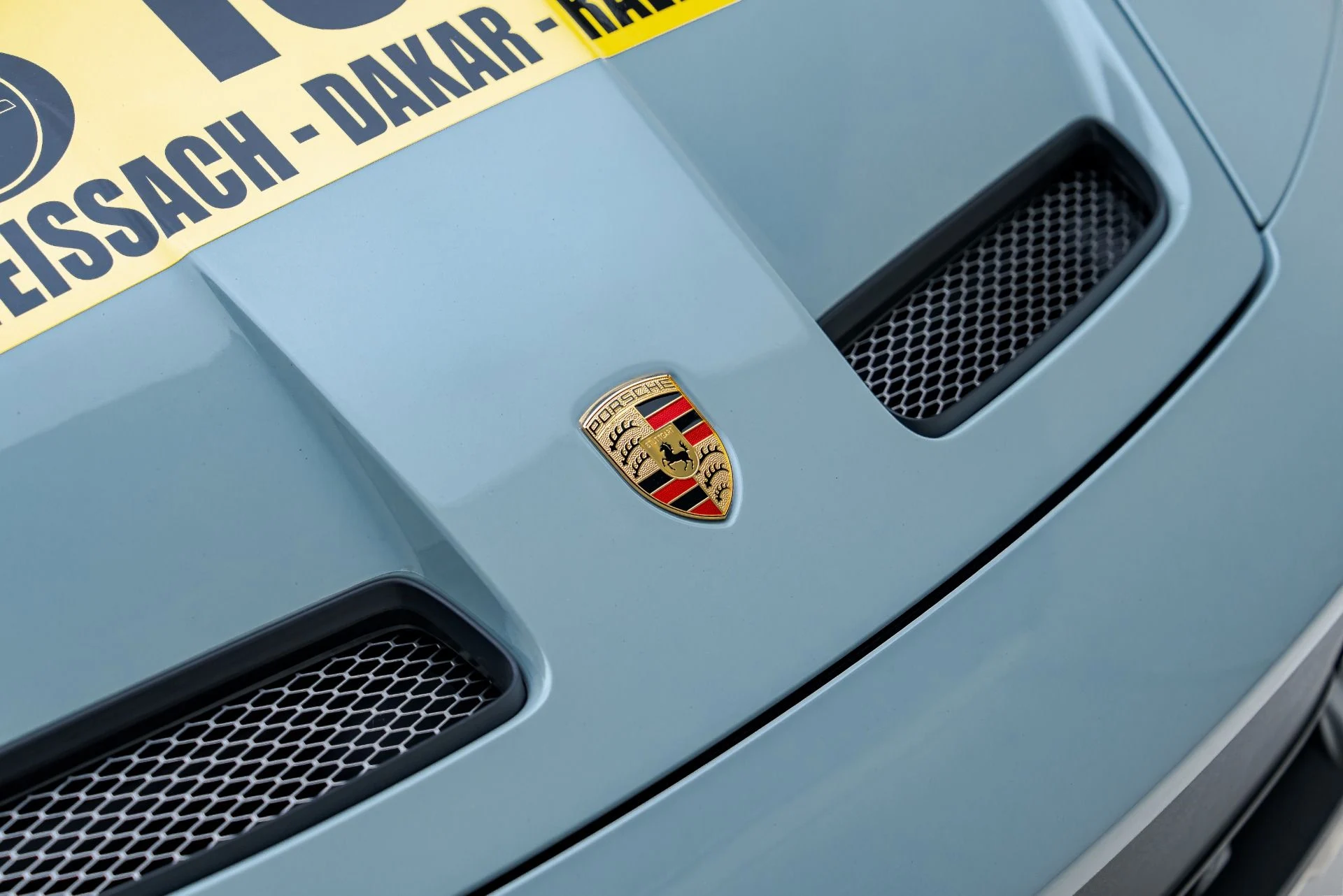 mph030_2210484296_Used_2024_Porsche_911_Dakar_1787634642_57db882608