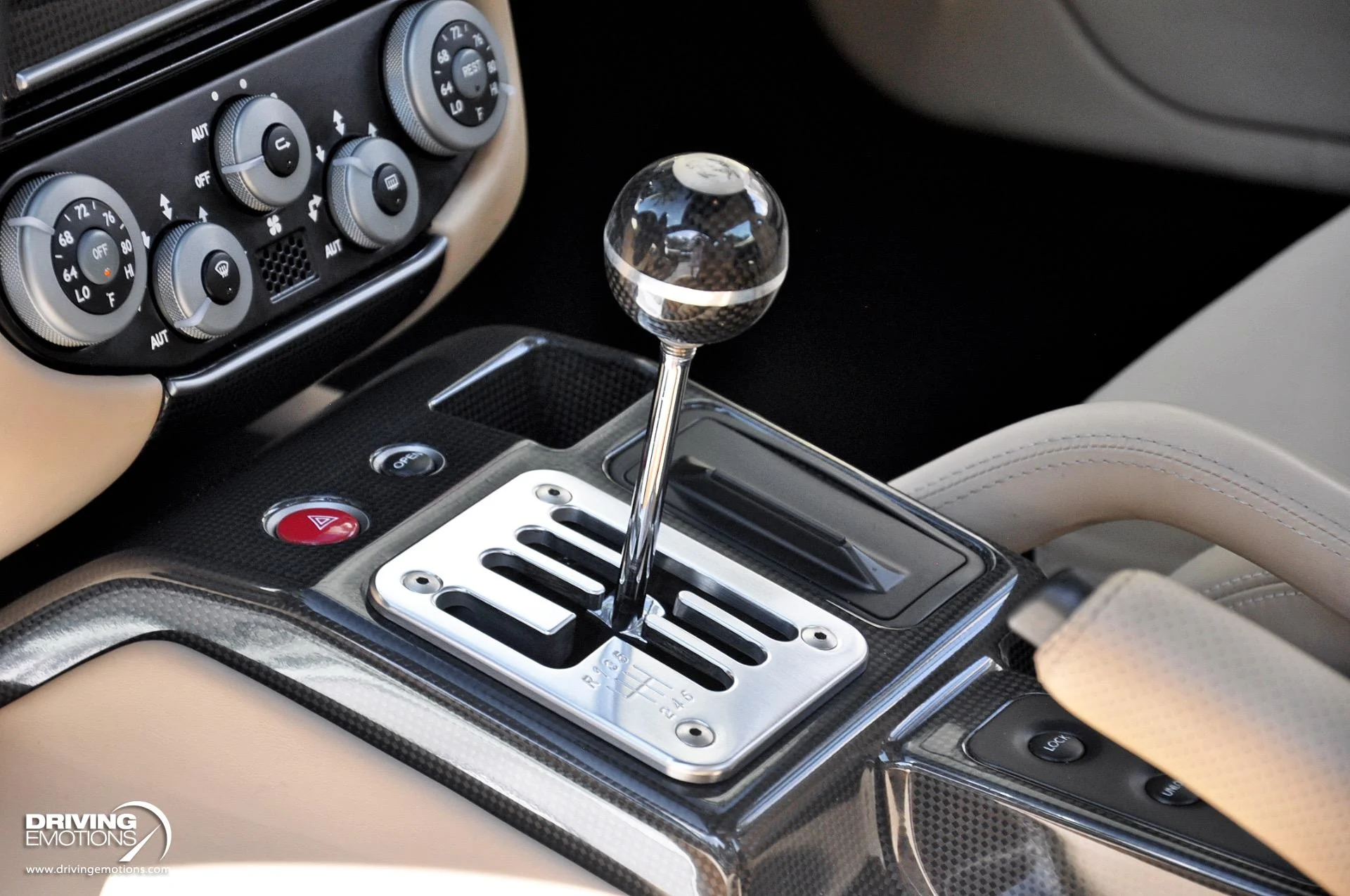 mph030_2225846496_867_p31_l_34089a43bc