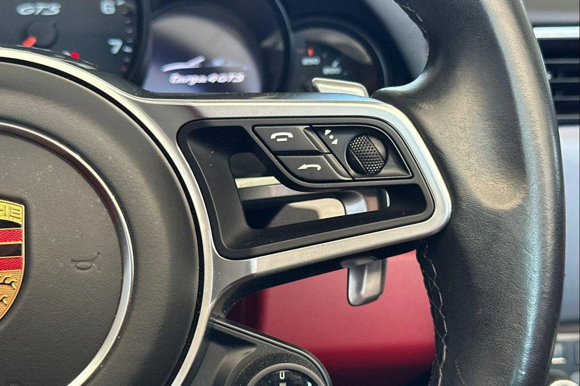 mph030_2233906243_LA_9_Wu8_mu_U_Qnfua_N_Sc1c_D2dexos_003cac4ce0