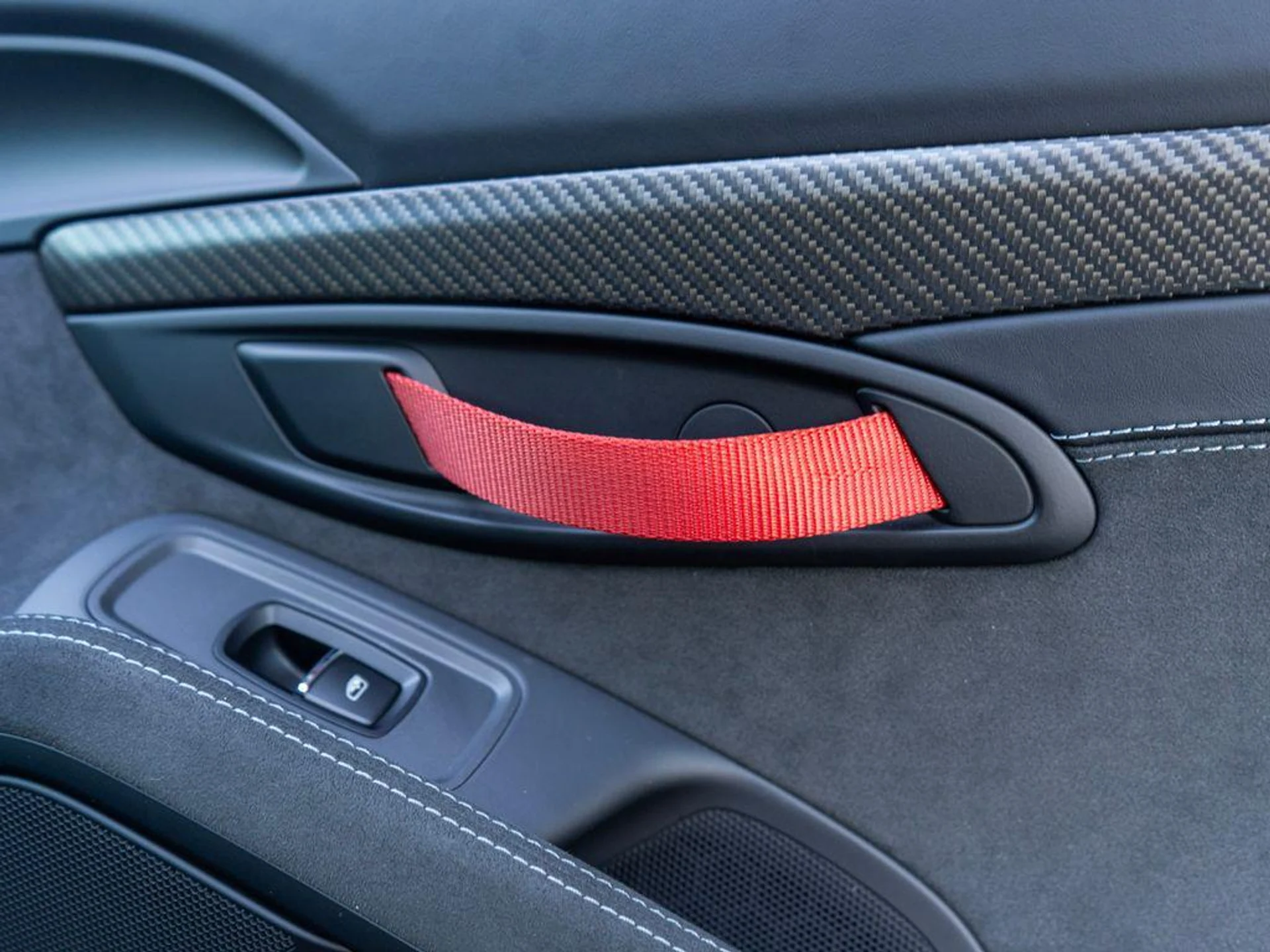 mph030_2236565590_uh4t8ub_Kbjd1_WX_5_WT_rw9m_J6_Ey_A_8cb8ab35cd