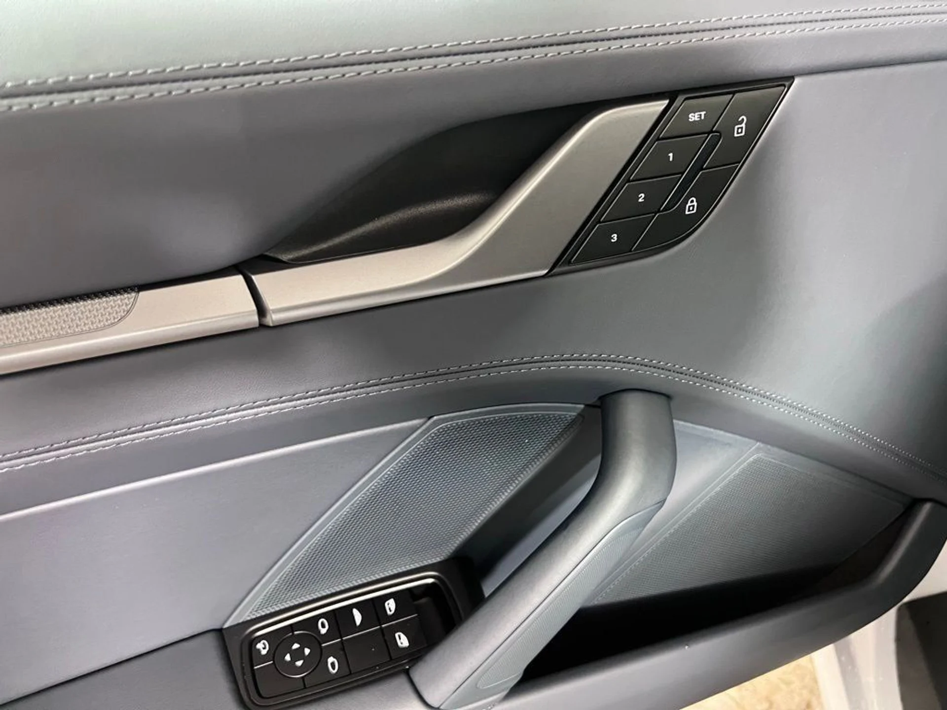 mph030_2247832939_098c7e5d4e3f5127ed8fe91de68b69d4_03269a08a6