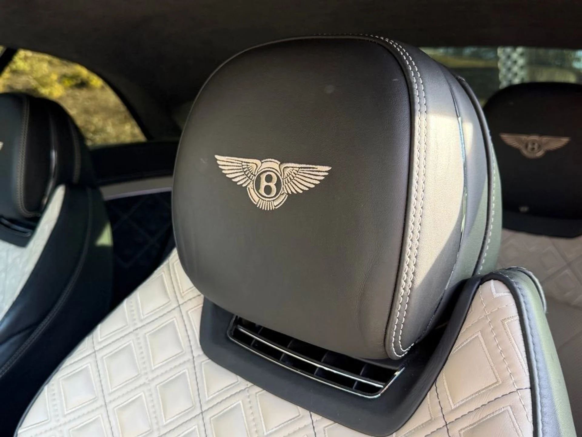 mph030_2247906690_c7c3316d789e4415854ae2a0ee9f5dfc_90ef0ddf39