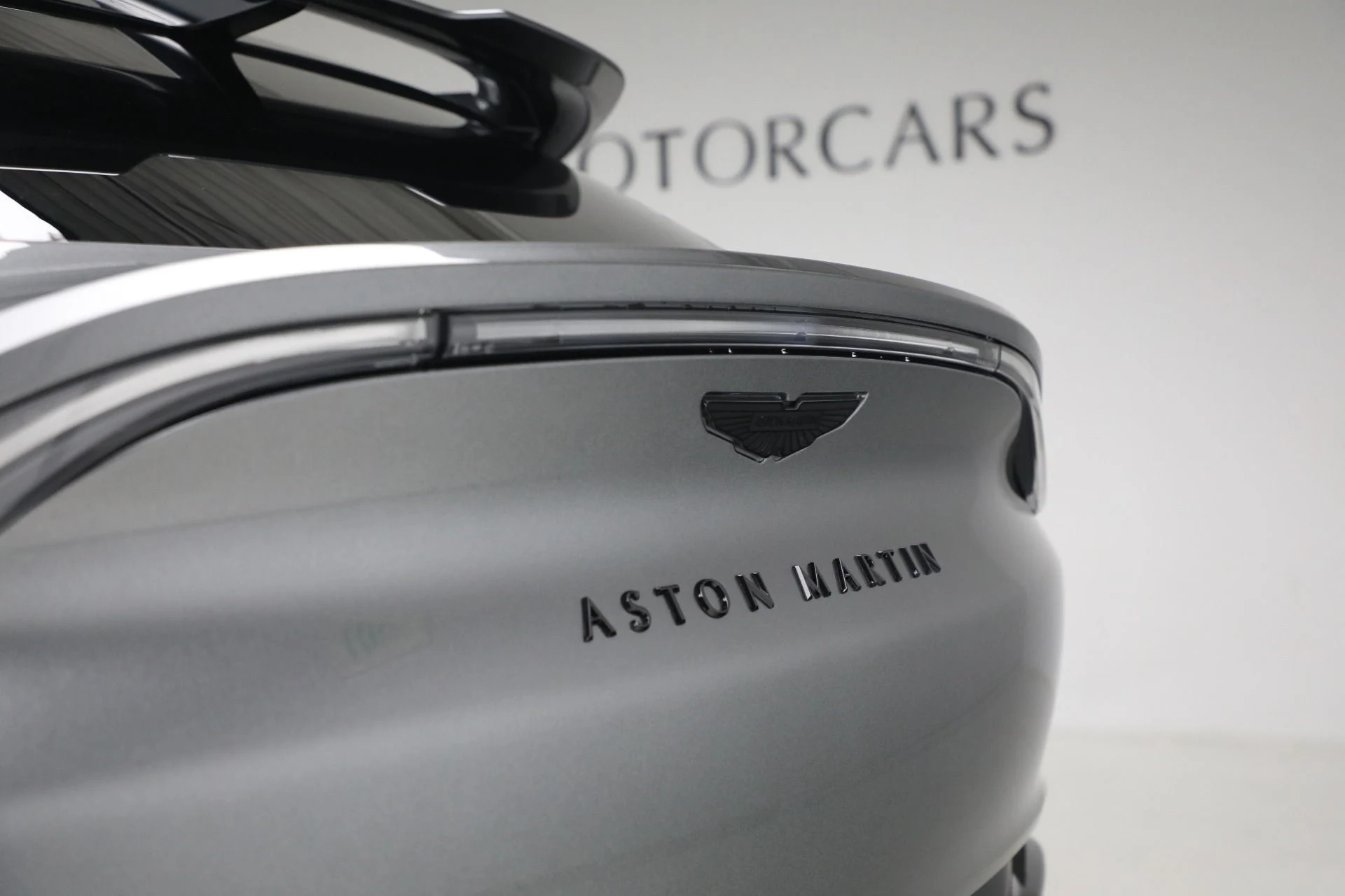 mph030_2248451253_New_2025_Aston_Martin_DBX_707_707_59ec78bcf6