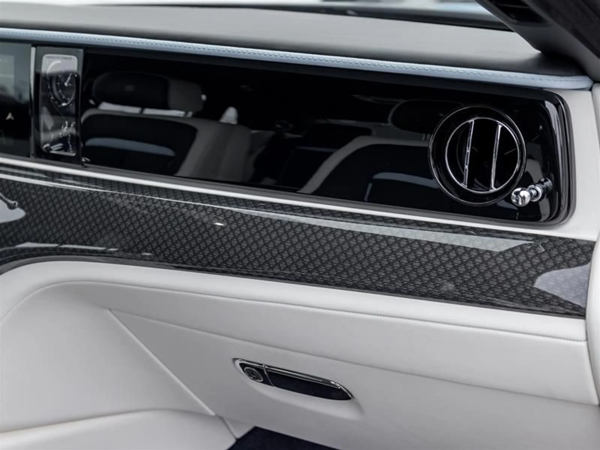 mph030_2252577835_50rxaehn_cb3d87fea1