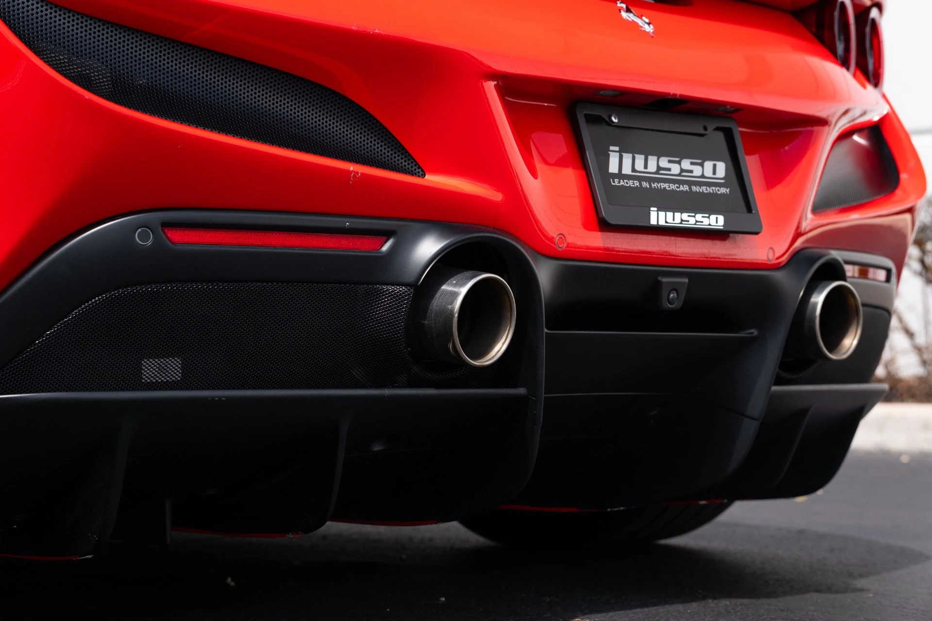 mph030_2253423761_Used_2022_Ferrari_F8_Tributo_1777610144_6a02679ef9