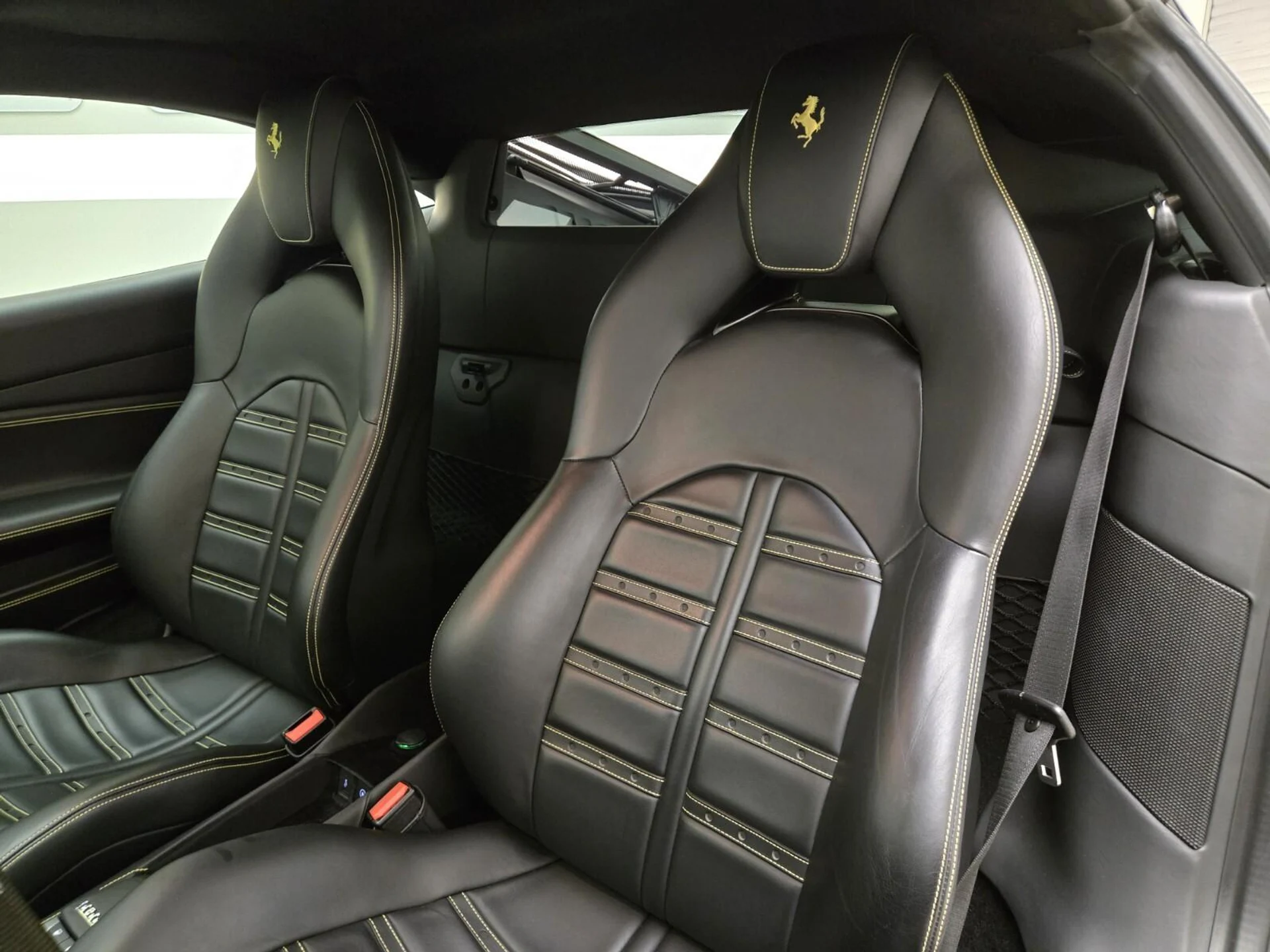 mph030_2256428344_Used_2017_Ferrari_488_GTB_1755757657_820d8ce736