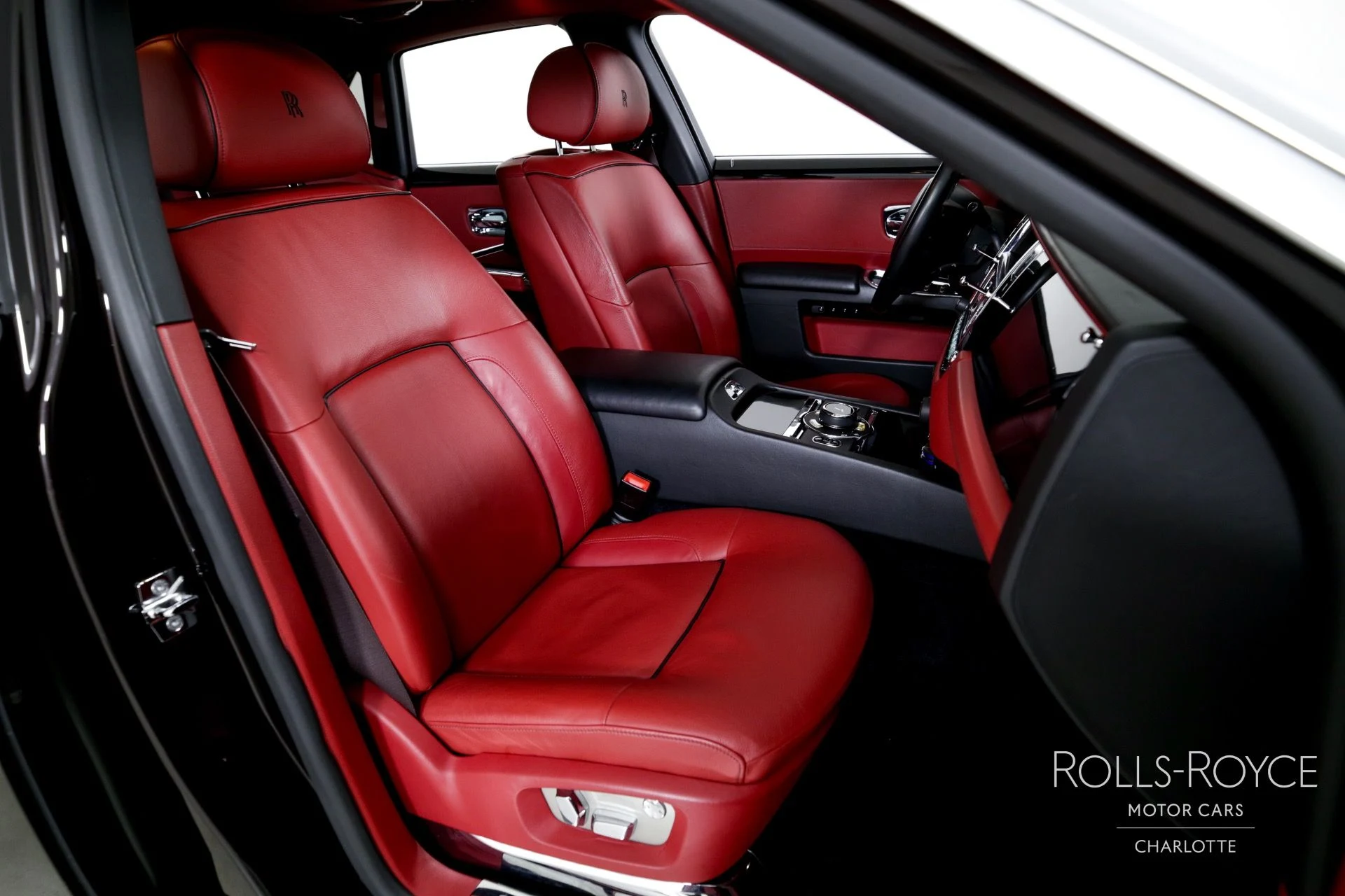 mph030_2278060336_Used_2014_Rolls_Royce_Ghost_1747161700_0316f583f7