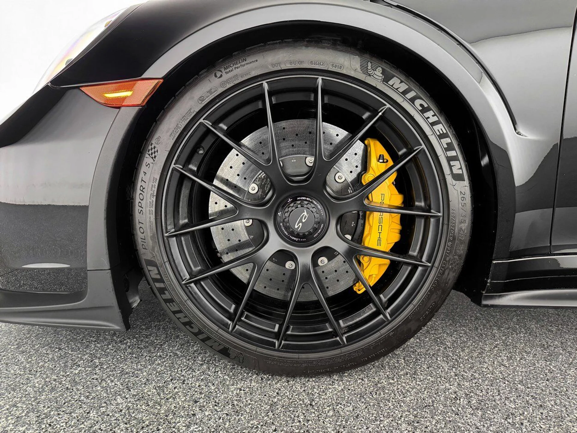 mph030_2281954787_900af70defd5293acbfa32142a4ed34d_e54564a7d5