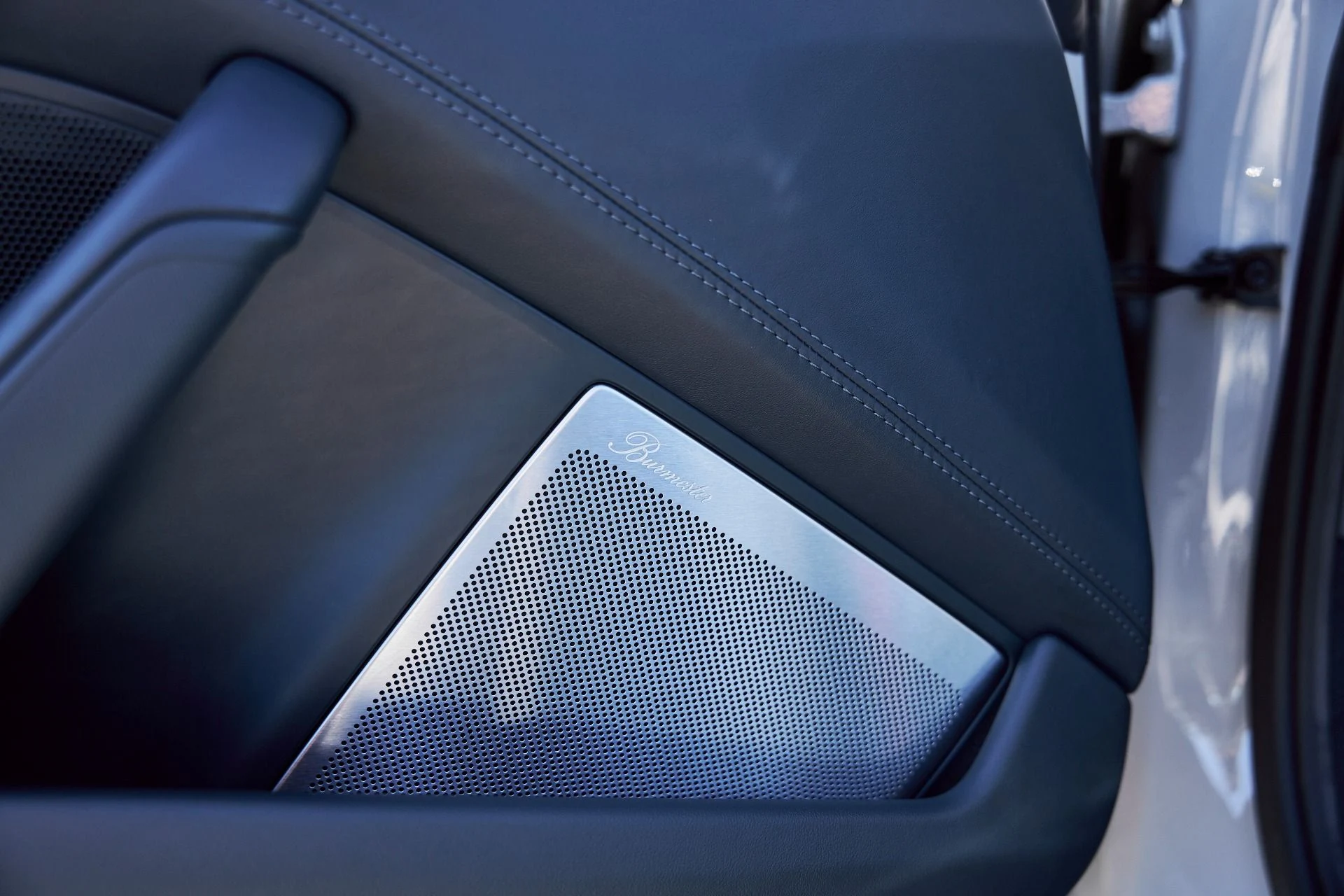 mph030_2302899980_Used_2021_Porsche_911_Turbo_S_1768868930_aeb717123f