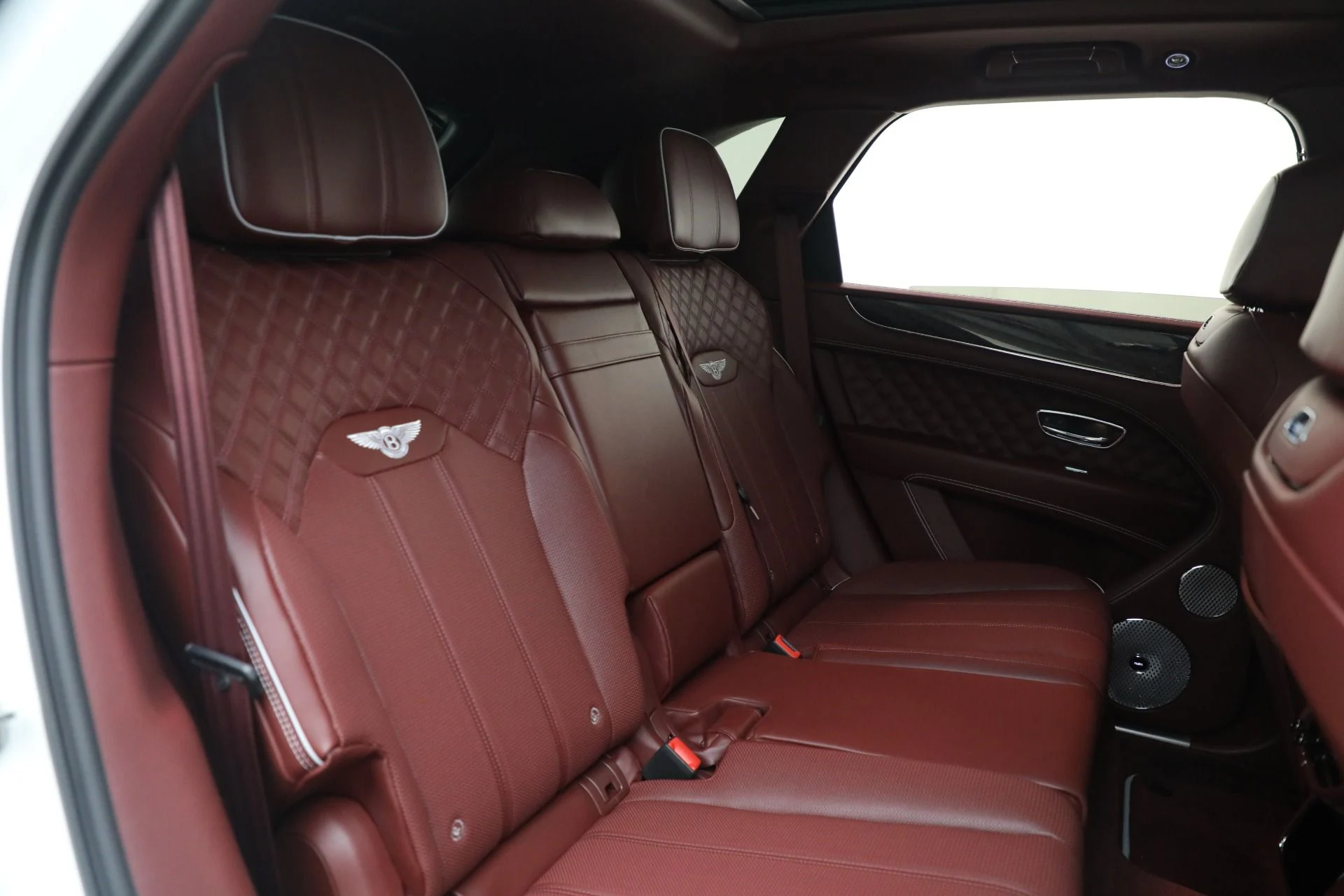 mph030_2303744460_Used_2025_Bentley_Bentayga_S_Black_Edition_5213937ed3