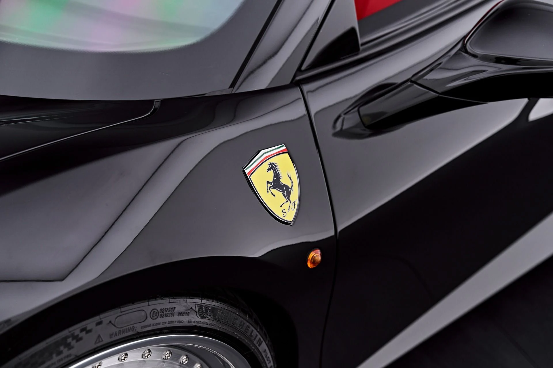 mph030_2307885509_Used_2018_Ferrari_488_Spider_Base_1786671653_7b75a8d20f