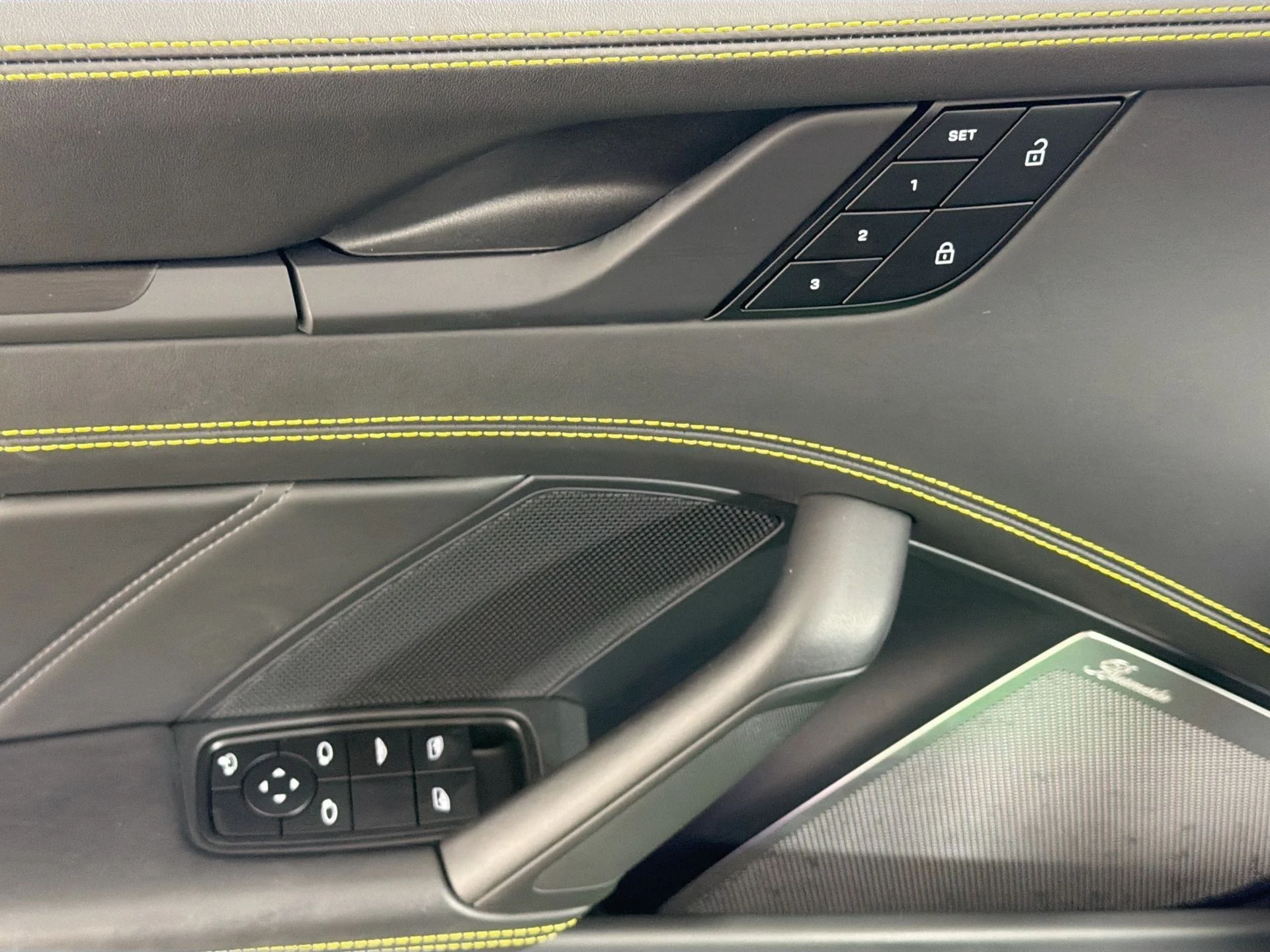 mph030_2307980501_b923c704ebf782d737fd9abb2cf50ece_efcf2b3846