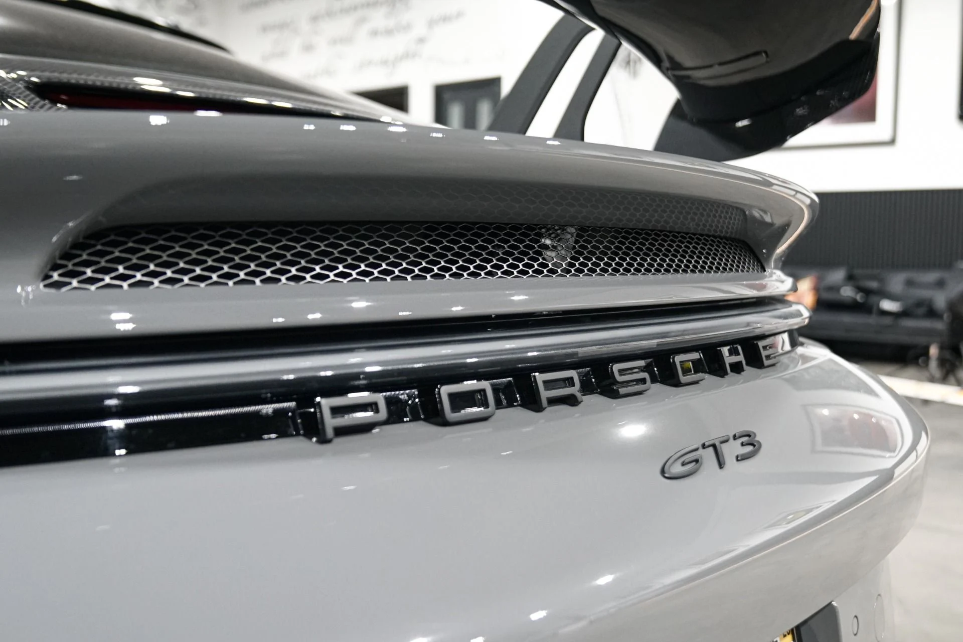 mph030_2309942682_Used_2022_Porsche_911_GT_3_1766780444_98a8cdd240