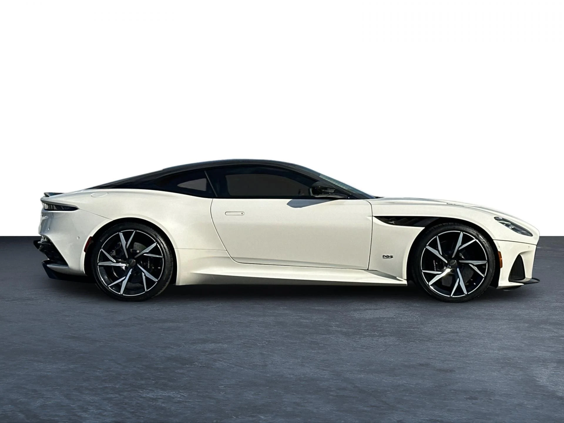 mph030_2318541205_Used_2019_Aston_Martin_DBS_Superleggera_1760105853_40ee0bef8c