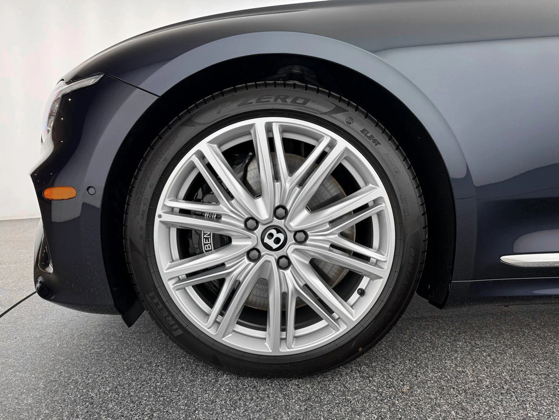 mph030_2322899412_400eb50fb26c0e4504859d4693c9b18cx_e4fd6246ee