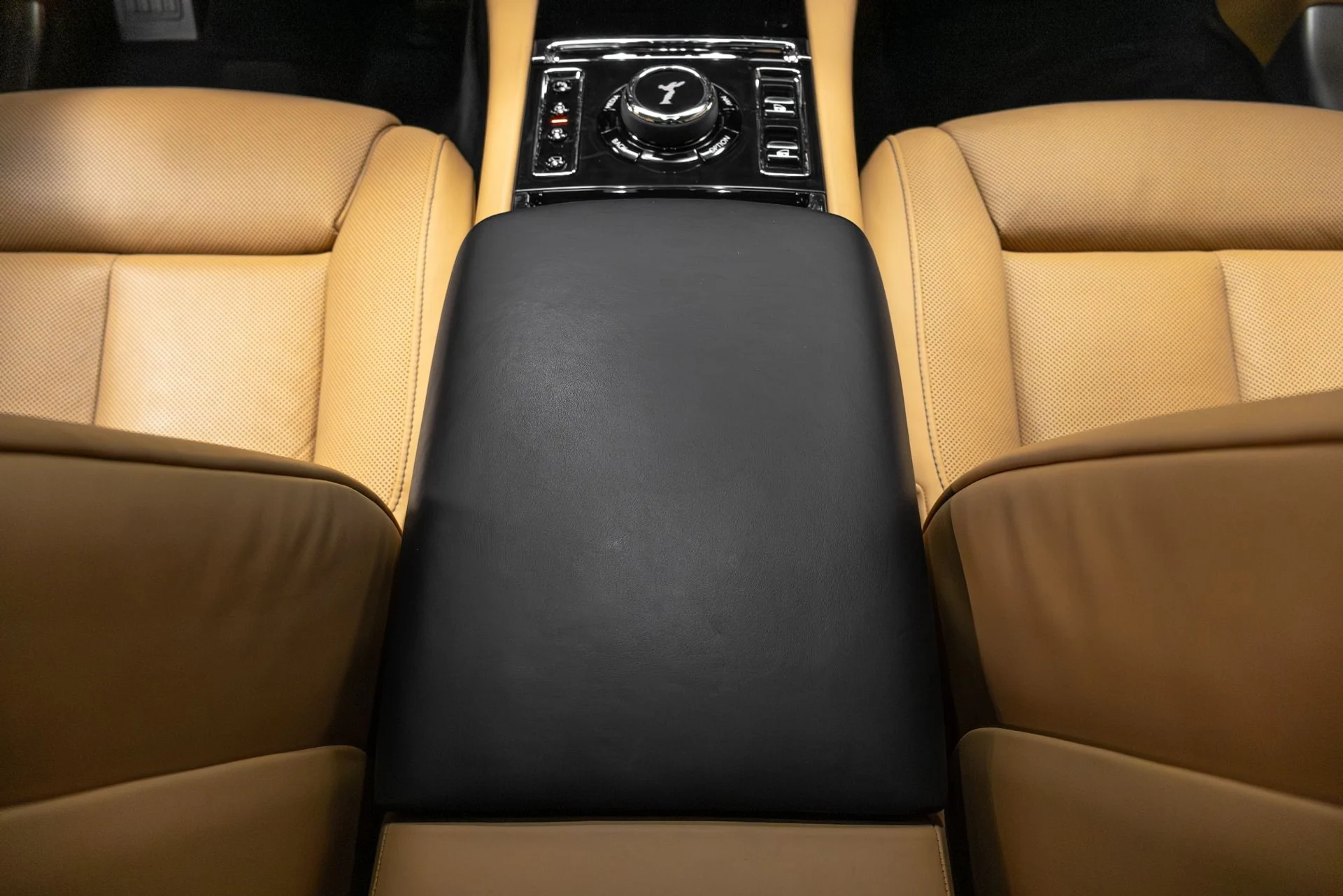 mph030_2328852131_Used_2022_Rolls_Royce_Ghost_1767138760_59ad92b590