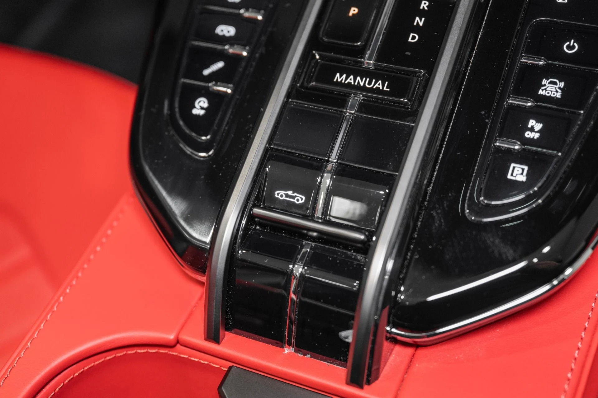 mph030_2330379470_New_2026_Aston_Martin_Vantage_S_Roadster_1786373251_bdeb45127e