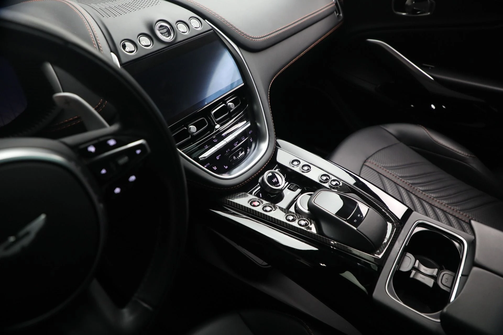 mph030_233631972_Used_2023_Aston_Martin_DBX_707_1764179397_78e61308fb