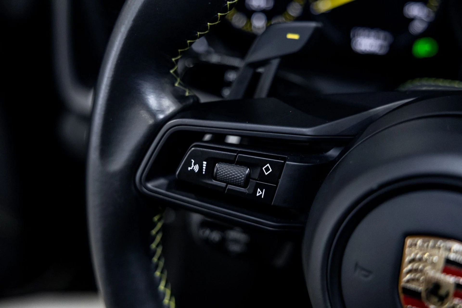 mph030_2338397859_6_A_408a478ceb