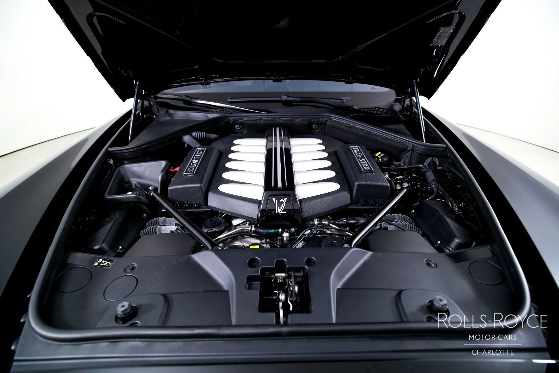 mph030_2347659492_Used_2019_Rolls_Royce_Ghost_1769449572_8fc99a7c1d