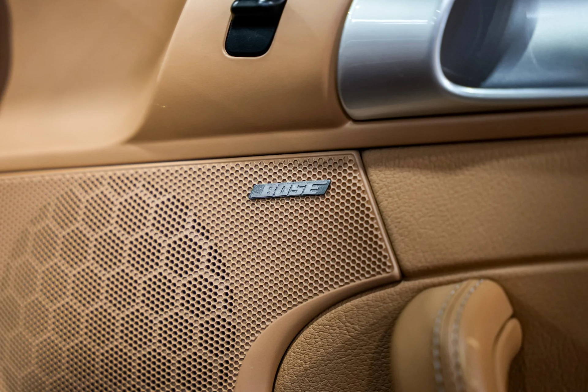 mph030_2352264211_f0354e87a0f99baecb984f8e30345146x_e60acac571