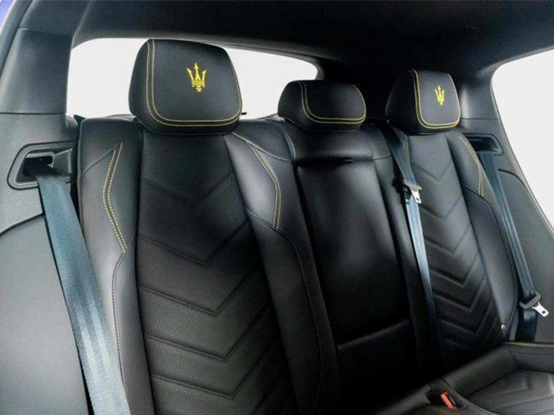 mph030_2359845408_p6_FCZ_1ql_Vw8_Ftvr2_NE_Qh_Dq_Ggqi_M_da272013cb