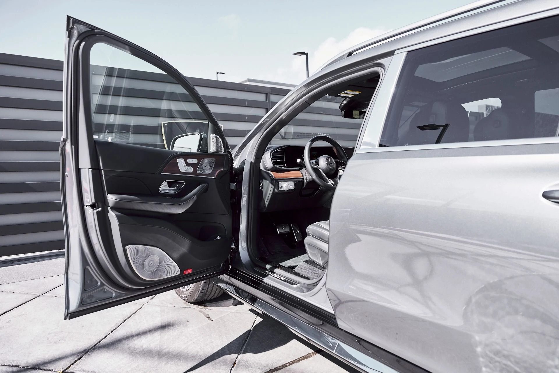 mph030_2366903052_Used_2025_Mercedes_Benz_GLS_Maybach_GLS_600_1771467904_368c77760e