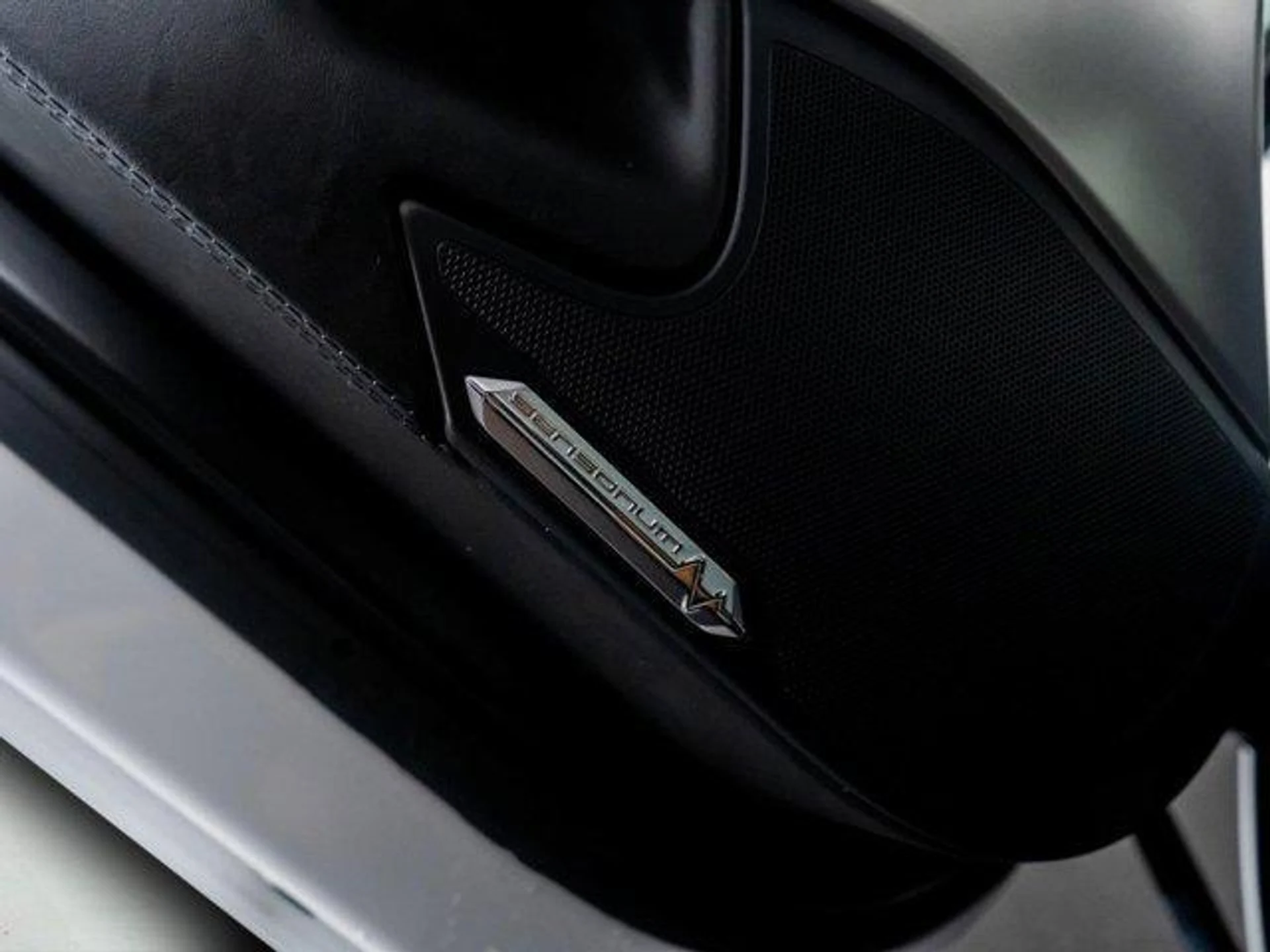 mph030_2367406795_UFW_31_U_Eam_AN_Jqx_KO_Gya_A_Xkduk4_04be4783bc