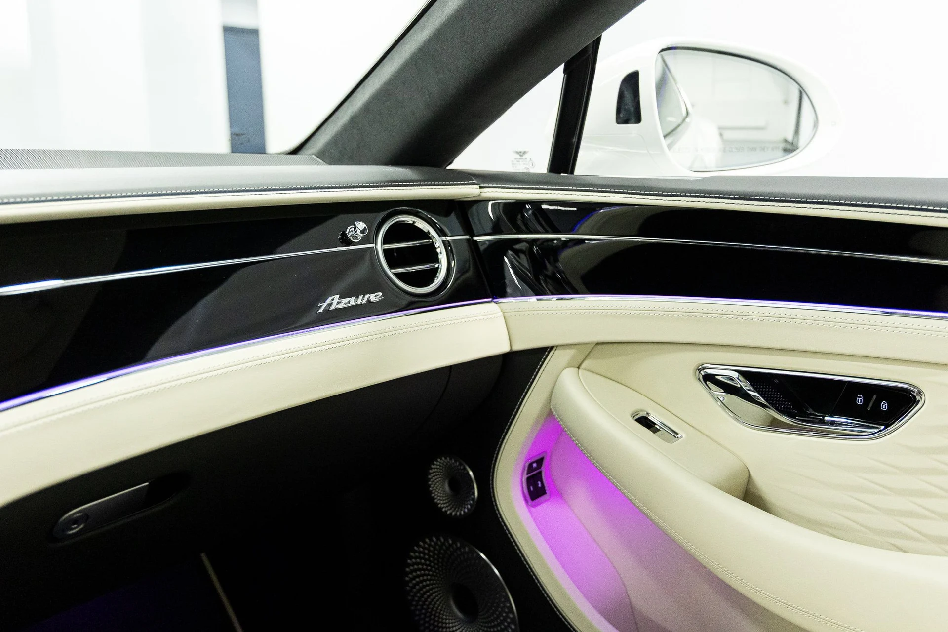 mph030_2372432623_7d84976d0a997a47f5e5182c2d653c44x_804770d9f7