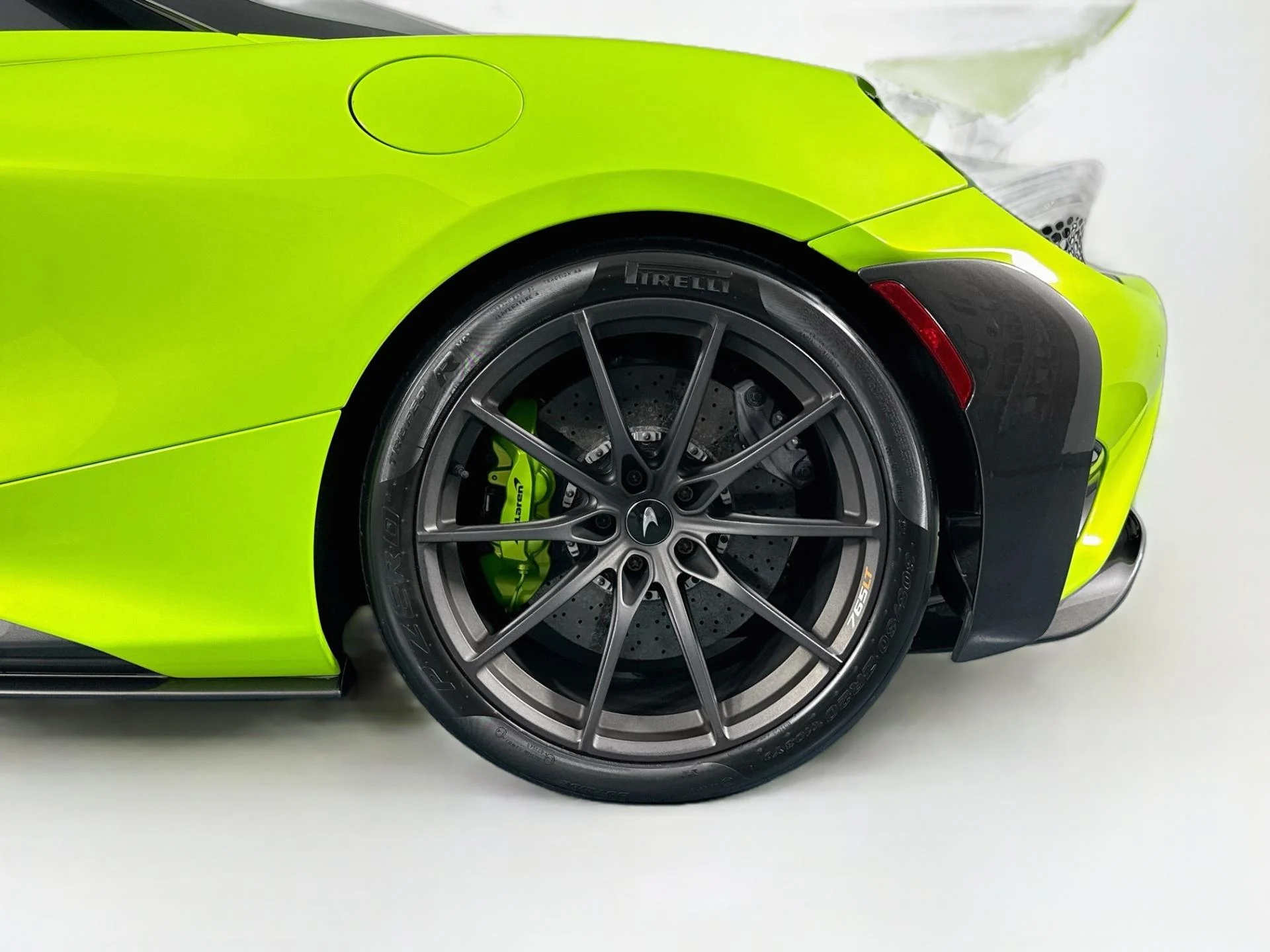 mph030_2374012384_Used_2022_Mc_Laren_765_LT_Spider_1789410091_8caafdd92b
