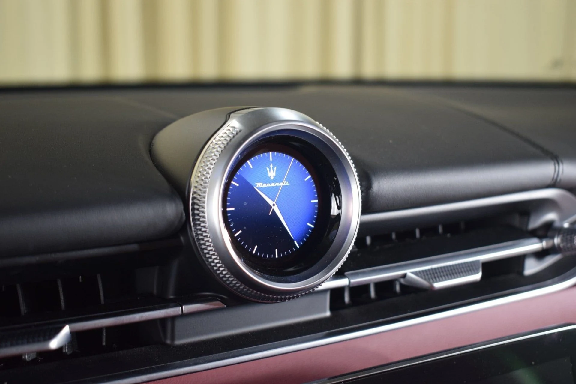 mph030_2375184151_919246644f425d68bf8ae799442dca7ex_501341269a