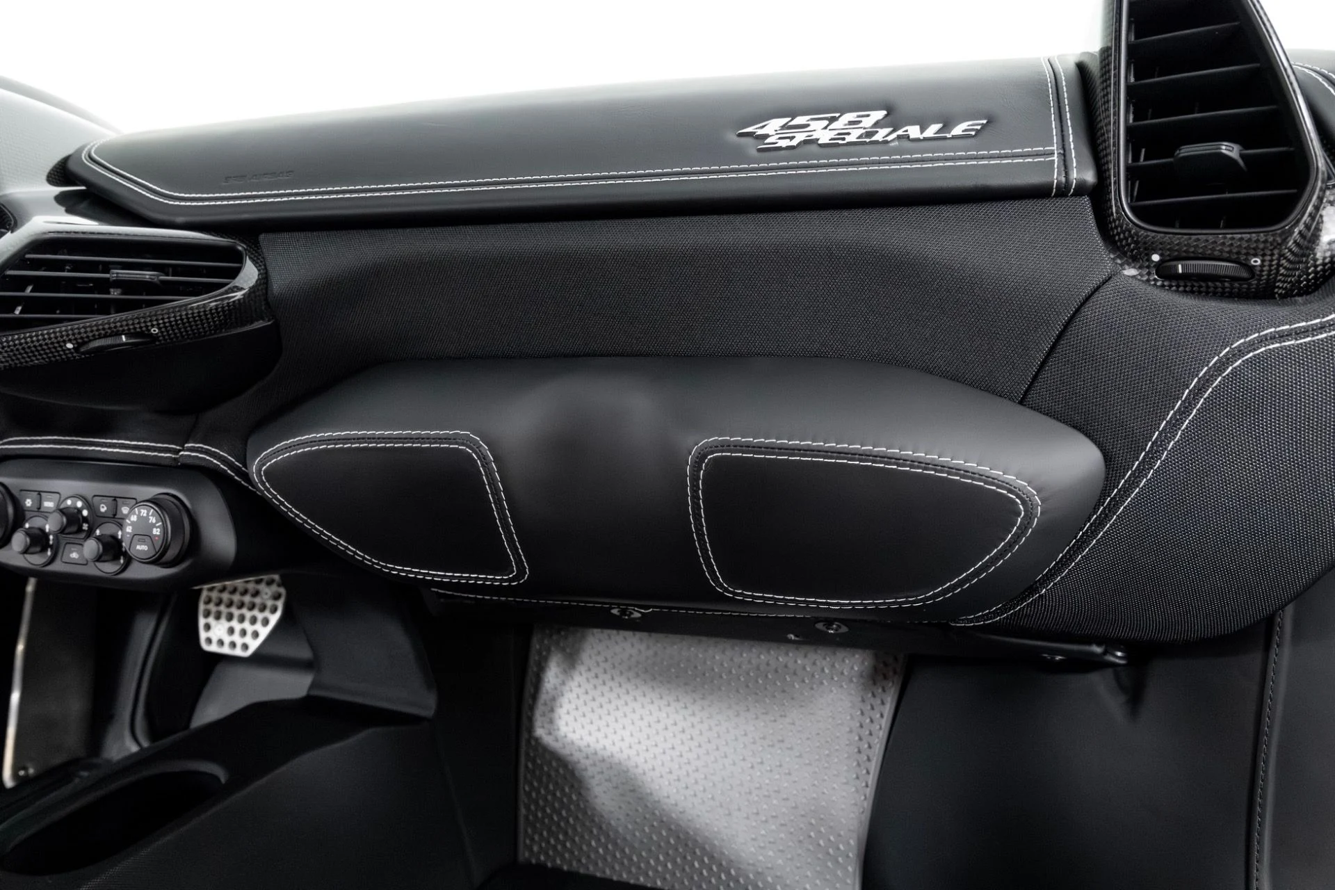 mph030_2387460532_Used_2015_Ferrari_458_Speciale_1765990117_c4c85b061c