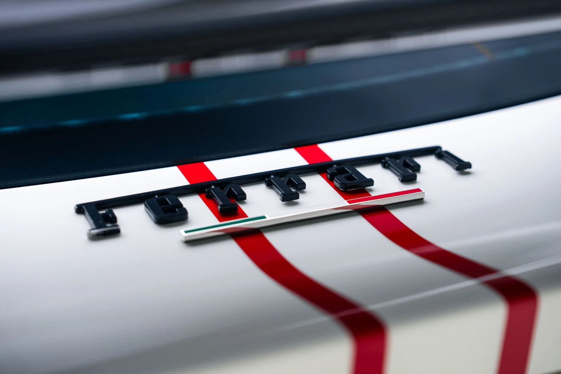 mph030_2394338425_Used_2016_Ferrari_F12berlinetta_1765306007_2124f66555