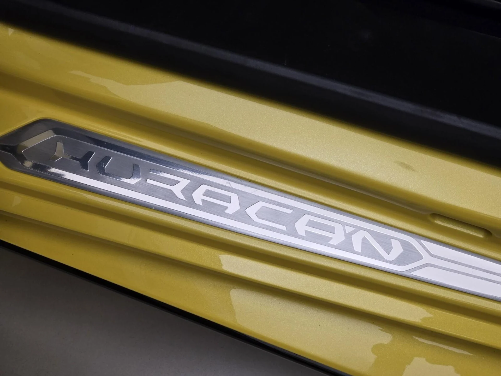 mph030_2395917013_Used_2022_Lamborghini_Huracan_STO_1755758938_c52c27ebcb