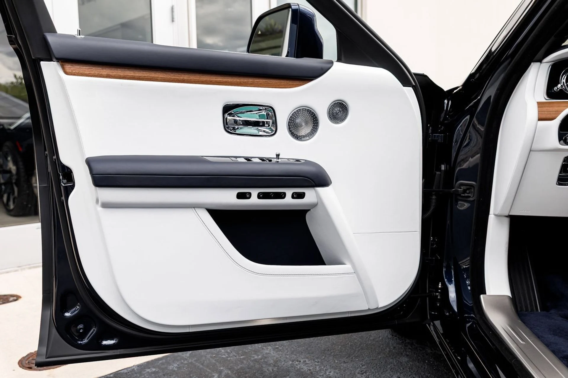 mph030_2398538974_c71565dc5cc91c39c19758cd6caddf18x_102455043a