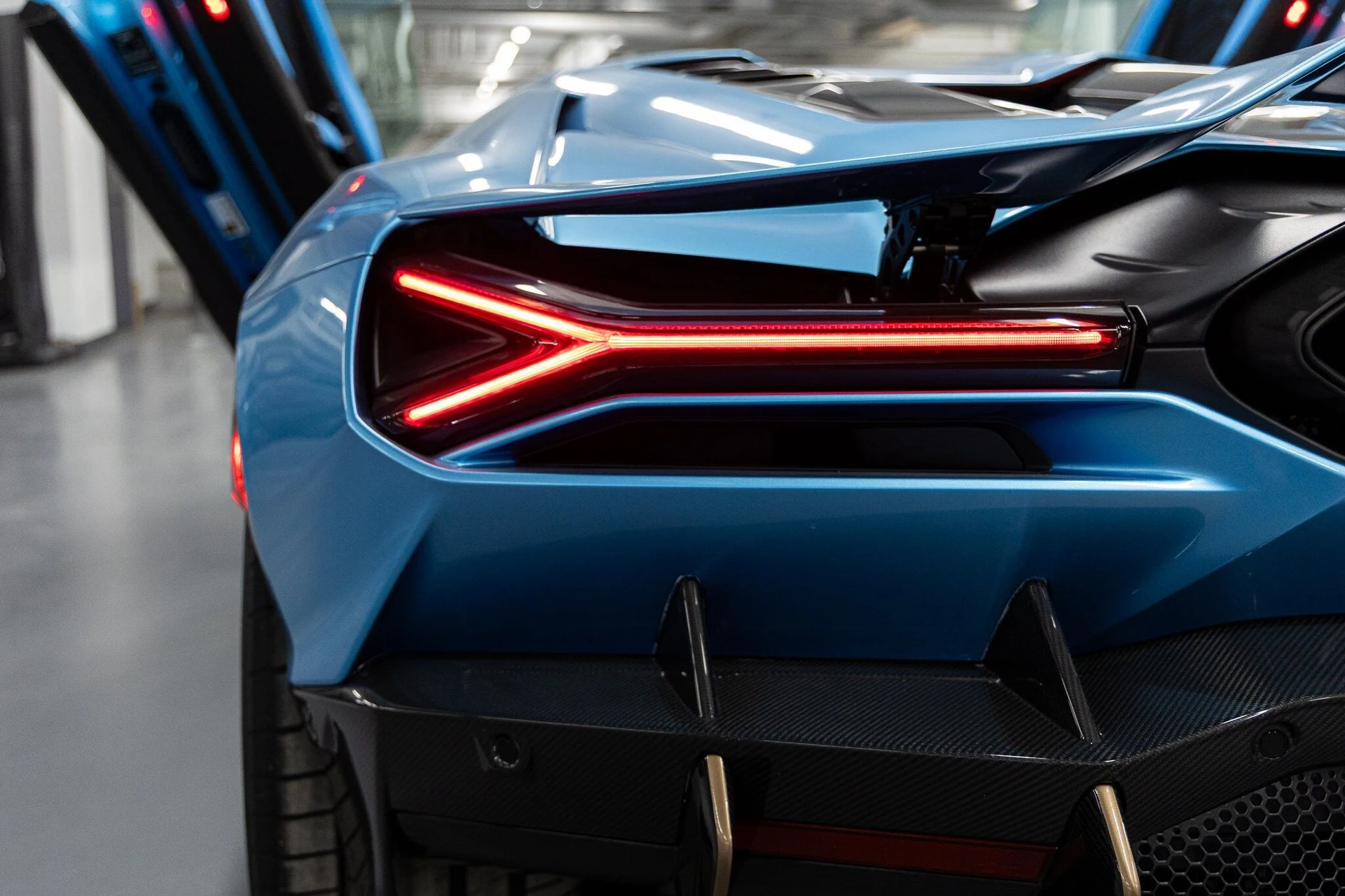 mph030_2399620190_c9833b1c63fb5e03d6f9a93a6a4f459ax_7d16c3e3a9