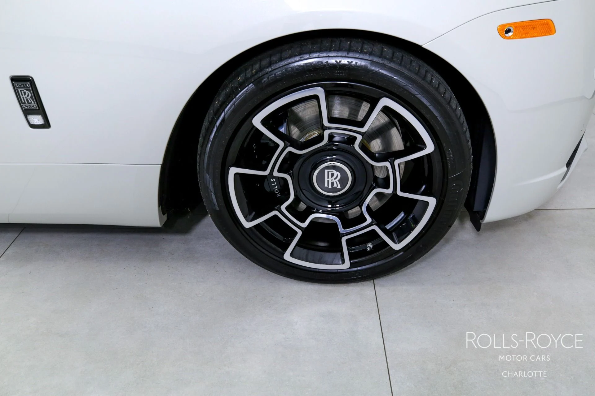 mph030_2402138567_Used_2021_Rolls_Royce_Black_Badge_Dawn_1744735318_d759657df5