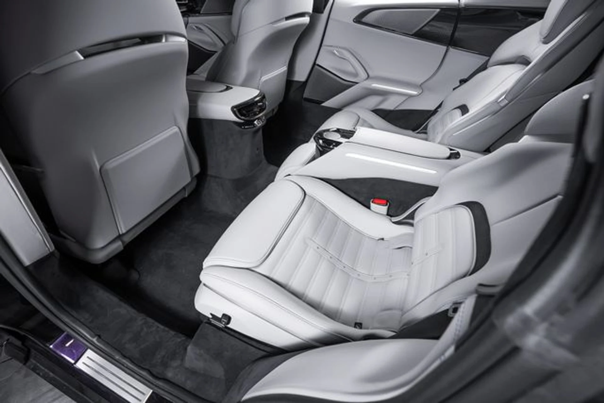 mph030_2402205955_268e26bfa7e99924e993689f489c081ax_ec29c53261