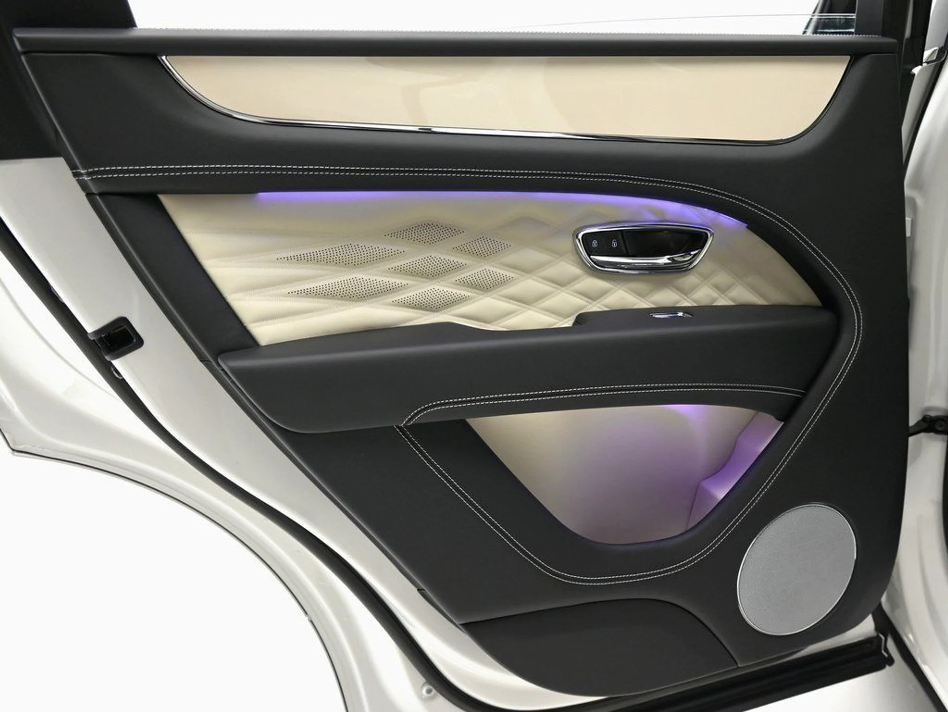 mph030_2404441564_d7d1efbde14e9b931cd8bf3630b742c0_87291a6e3f