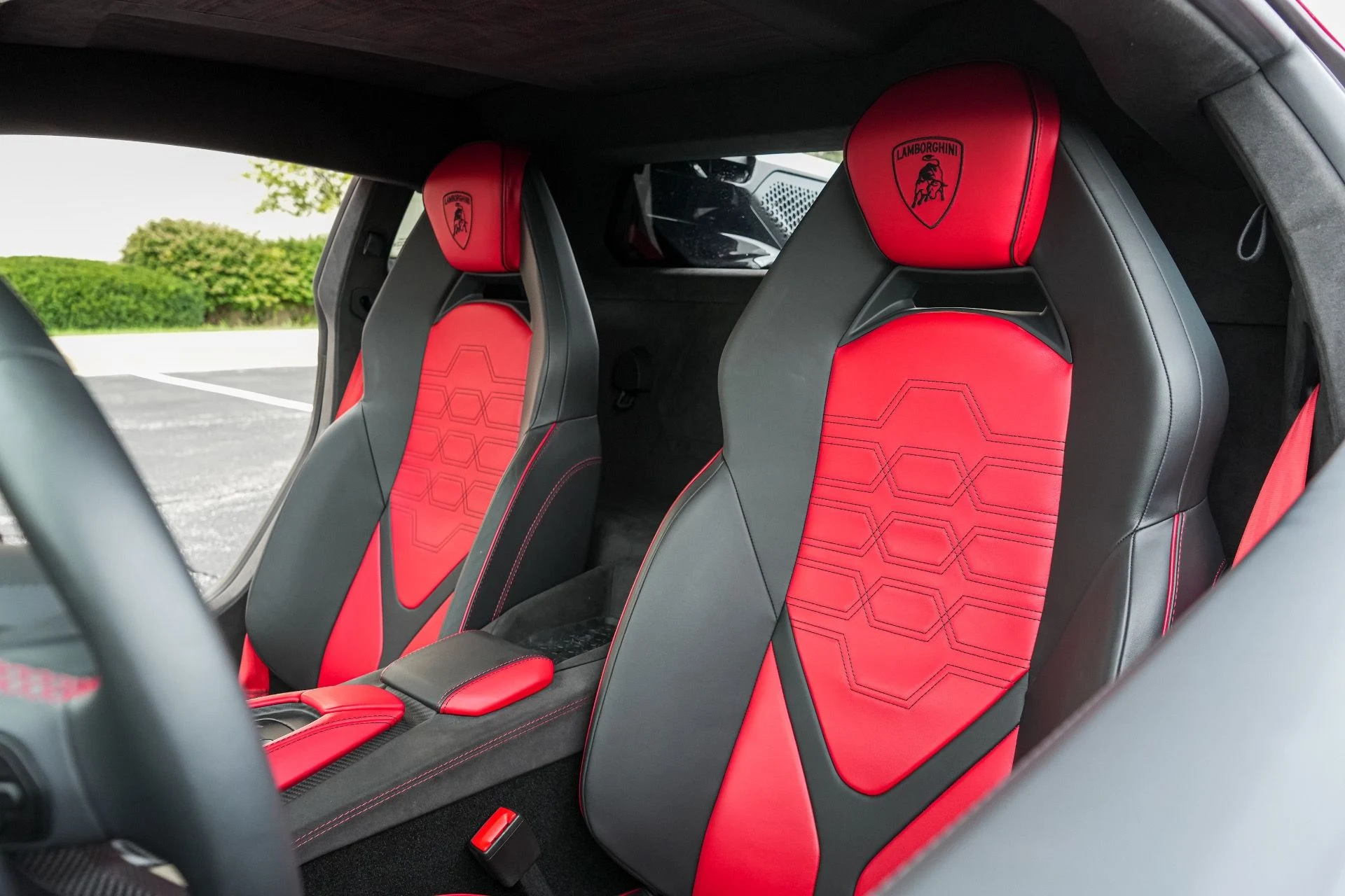mph030_2404663994_Used_2025_Lamborghini_Revuelto_1790108001_87af77fe16