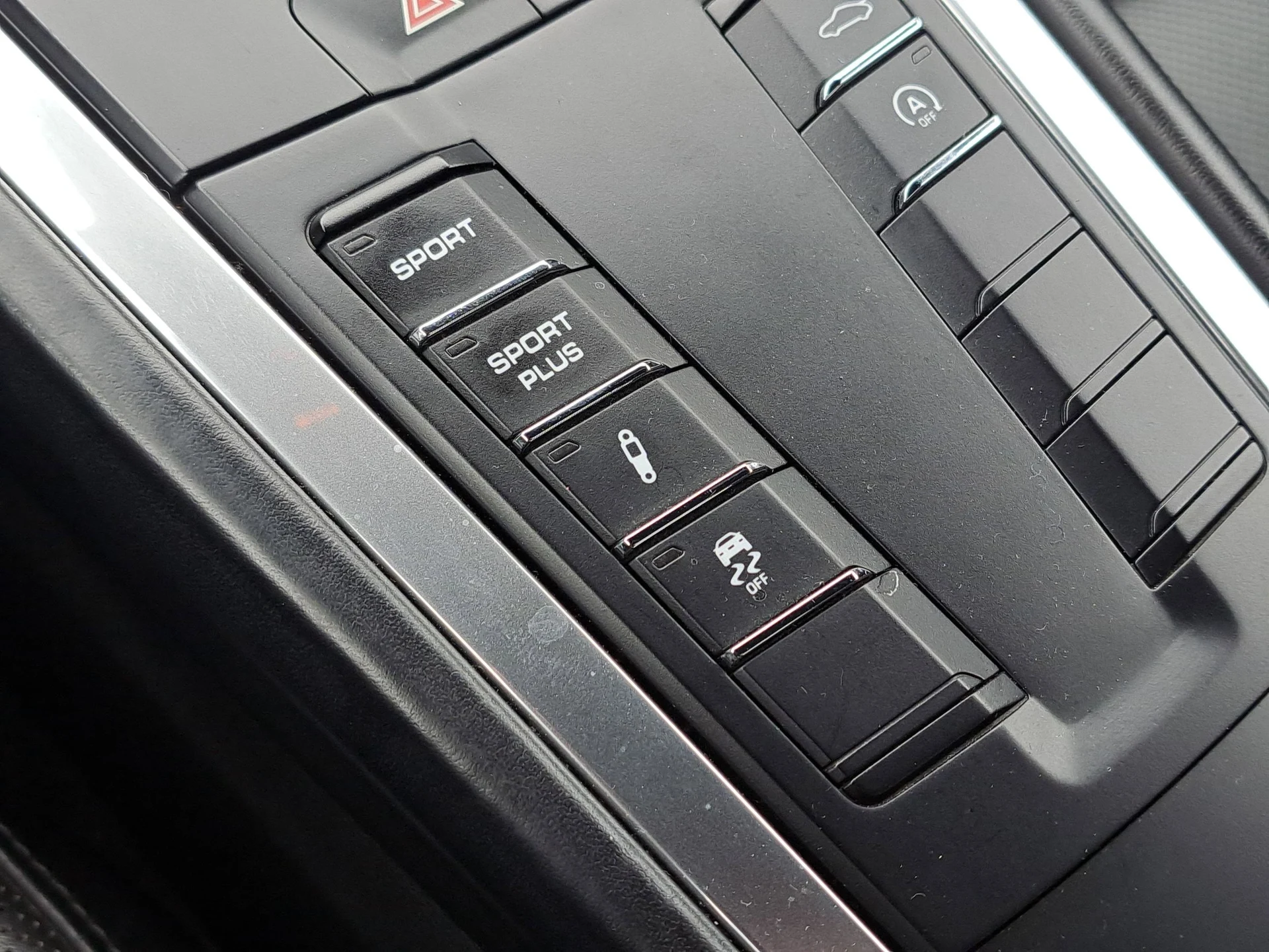 mph030_2405470588_eaf00497890f3e582c2ee08d41fcb387x_3bf19ed7a2