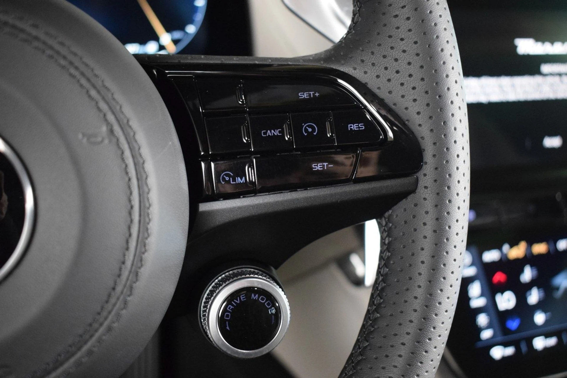 mph030_2405879407_e3e1256b9d5ac0c77e6085f12d67a436x_87520b2df4