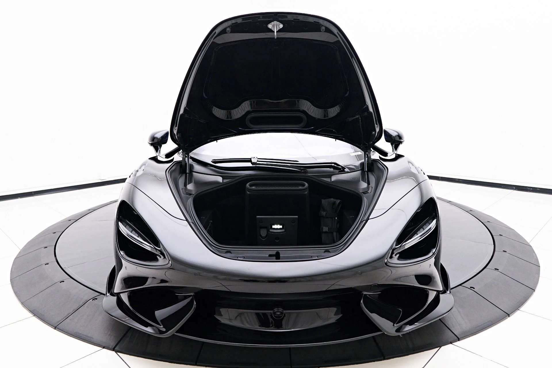 mph030_2406020658_Used_2022_Mc_Laren_765_LT_Base_1753480618_d1c3f2de86