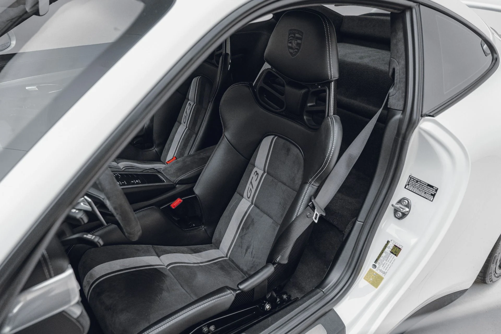 mph030_2432733569_Used_2018_Porsche_911_GT_3_1781890412_281927e75c