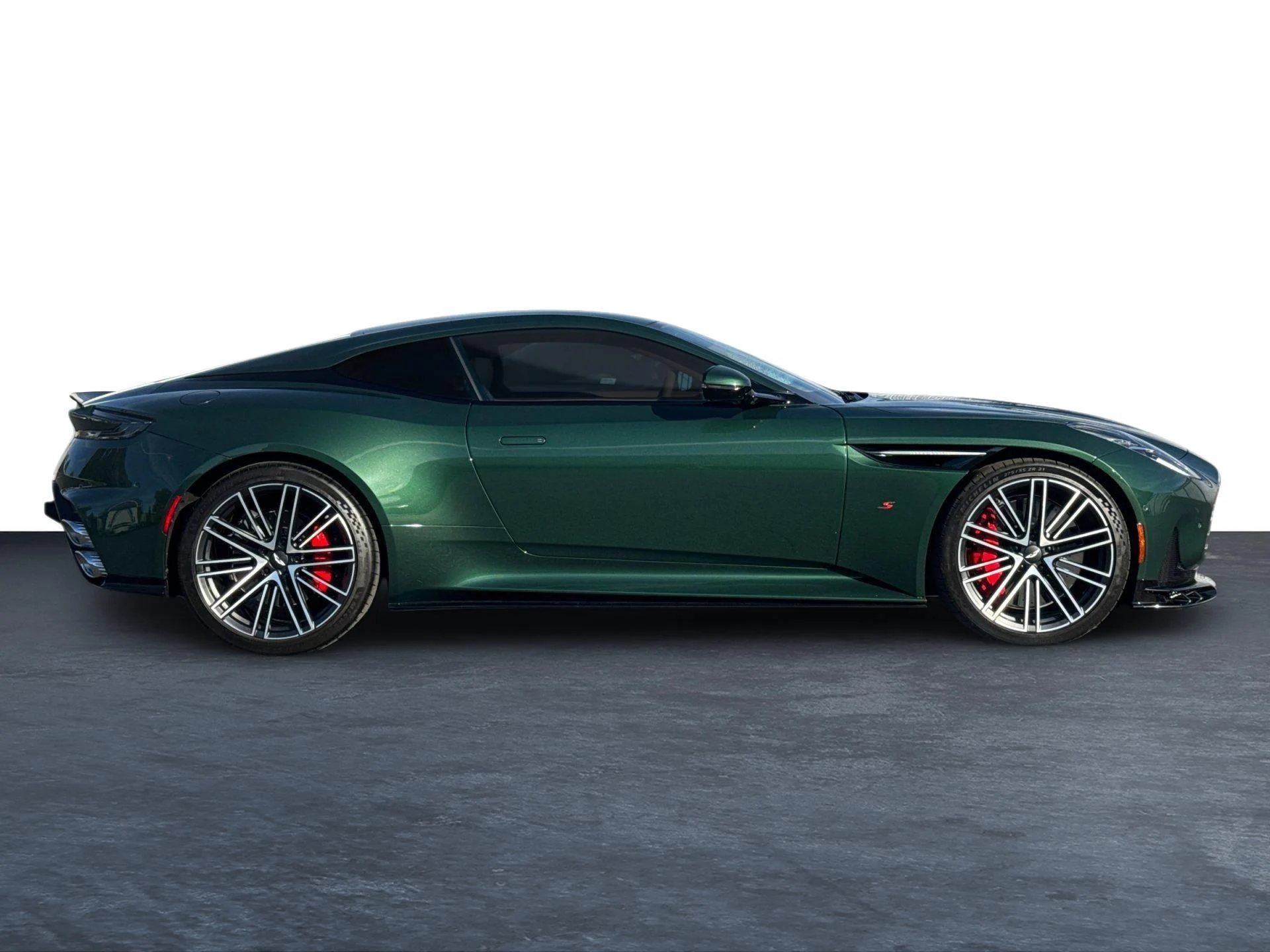 mph030_2439621088_Used_2026_Aston_Martin_DB_12_S_1793184492_81215879ee