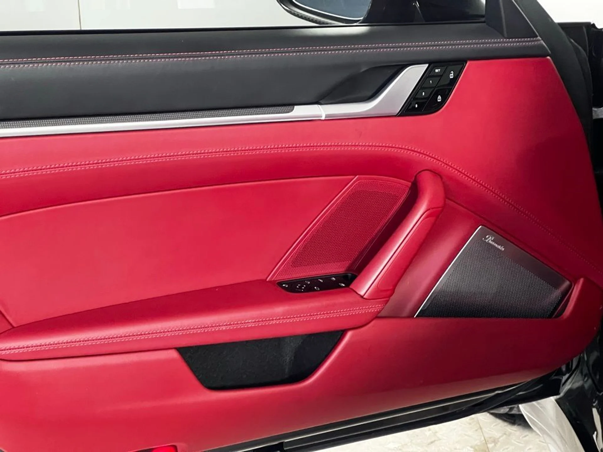 mph030_2443923635_1bef30503ff840720e56a9958a3c4daa_d8498d713d