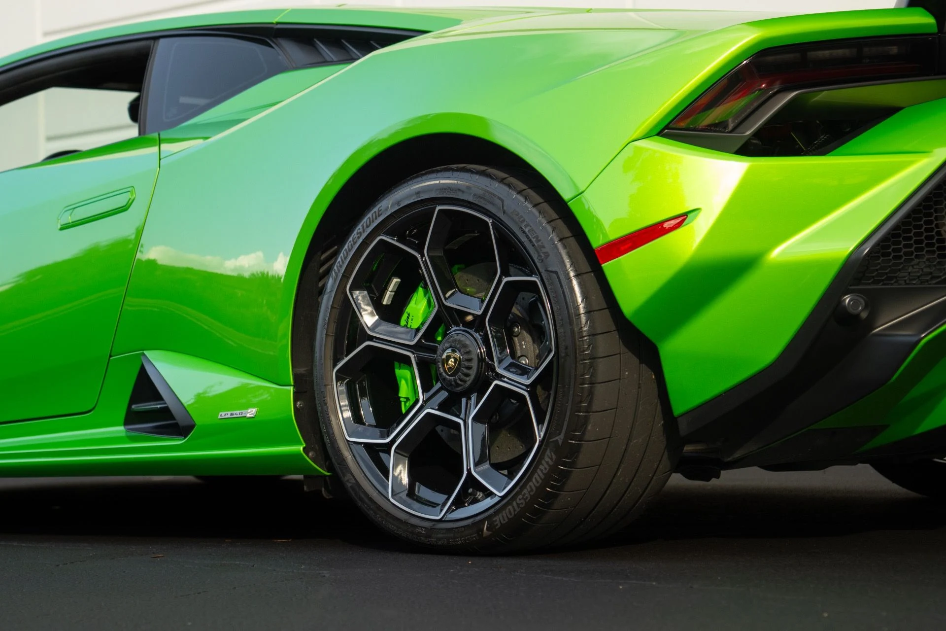 mph030_2443923979_Used_2023_Lamborghini_Huracan_Tecnica_1761058582_7763d88422